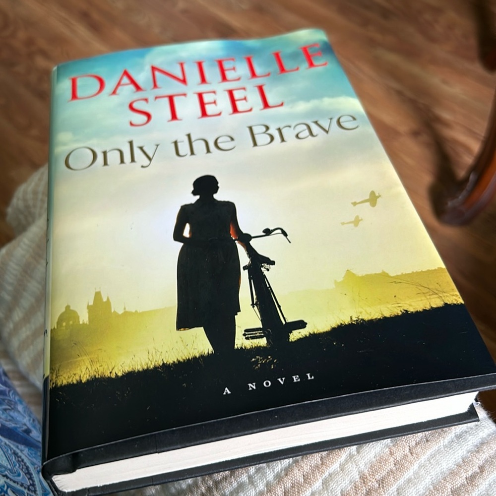 NEW Danielle Steele latest book